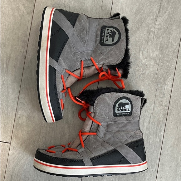 SOREL Glacy Explorer Gray Suede Winter Boots Black contrast Orange Laces, Size 8 - Picture 9 of 11